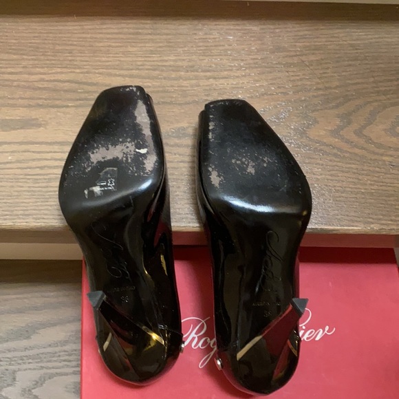 Roger Vivier Black and white heels - Picture 4 of 10